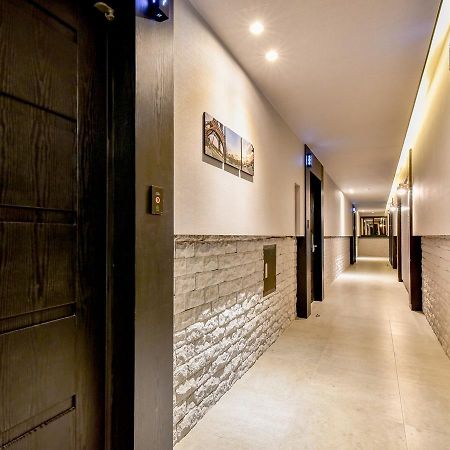 French Code Hotel Changwon Exterior foto